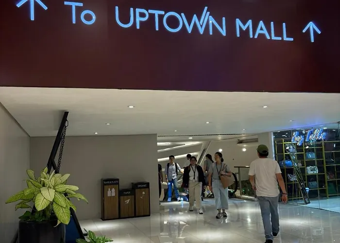 Elegant Bgc 1br Staycation One Uptown