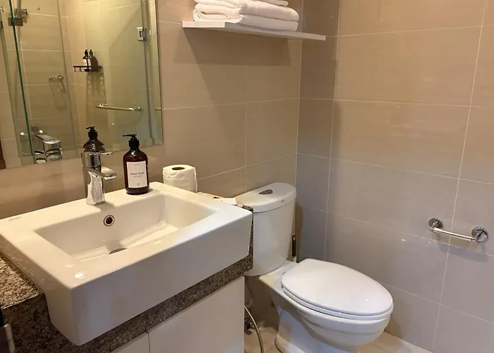 Elegant Bgc 1br Staycation One Uptown Apartment *